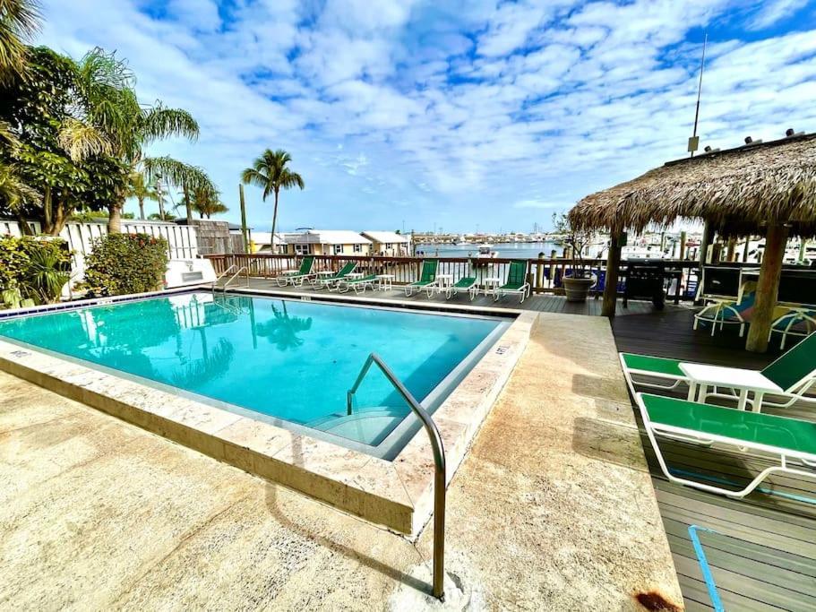 Eleuthera - 2X2 Fully Updated Old Town Waterfront Corner Condo Key West Kültér fotó