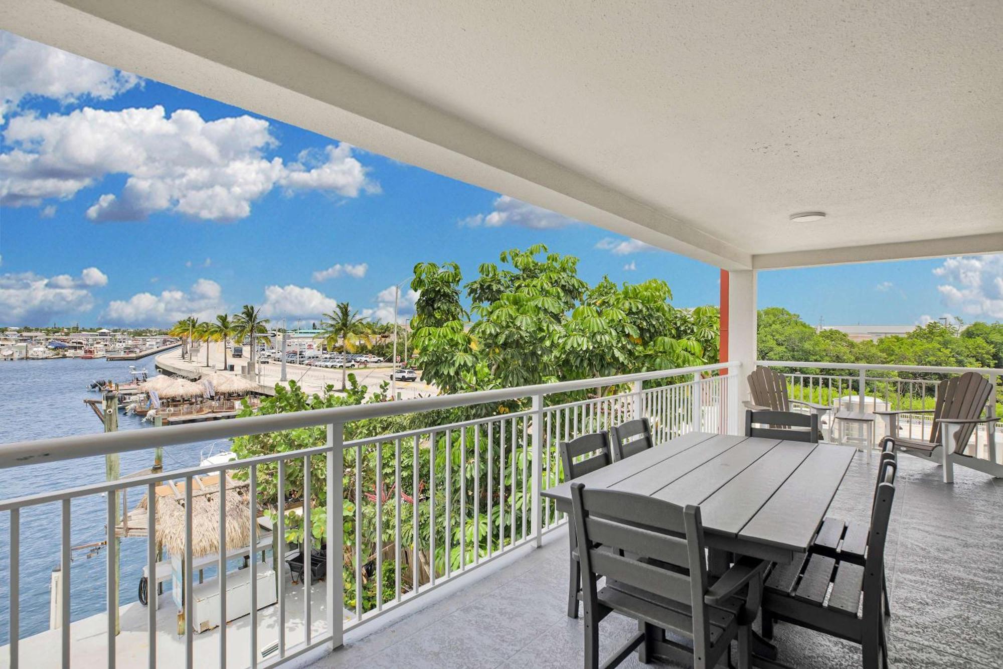 Eleuthera - 2X2 Fully Updated Old Town Waterfront Corner Condo Key West Kültér fotó